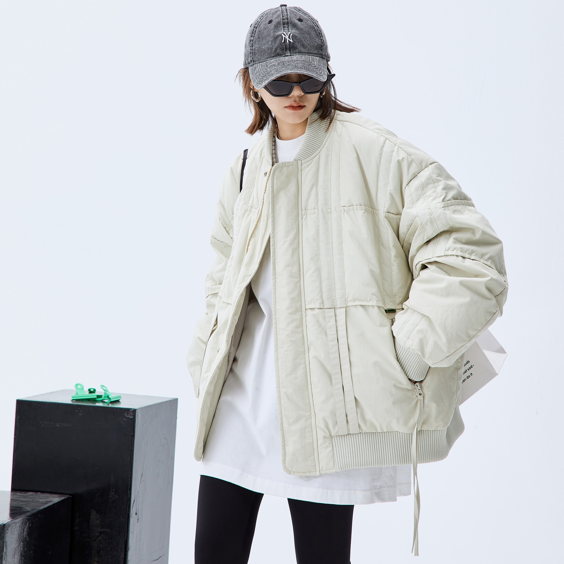 シンプルデザイン ノーカラー ブルゾン オーバーサイズ 2色 レディース トップス ストリート ジッパー ポケット かわいい カジュアル おしゃれ こなれ感 無地 秋 冬 通勤 お出かけ 旅行 休日