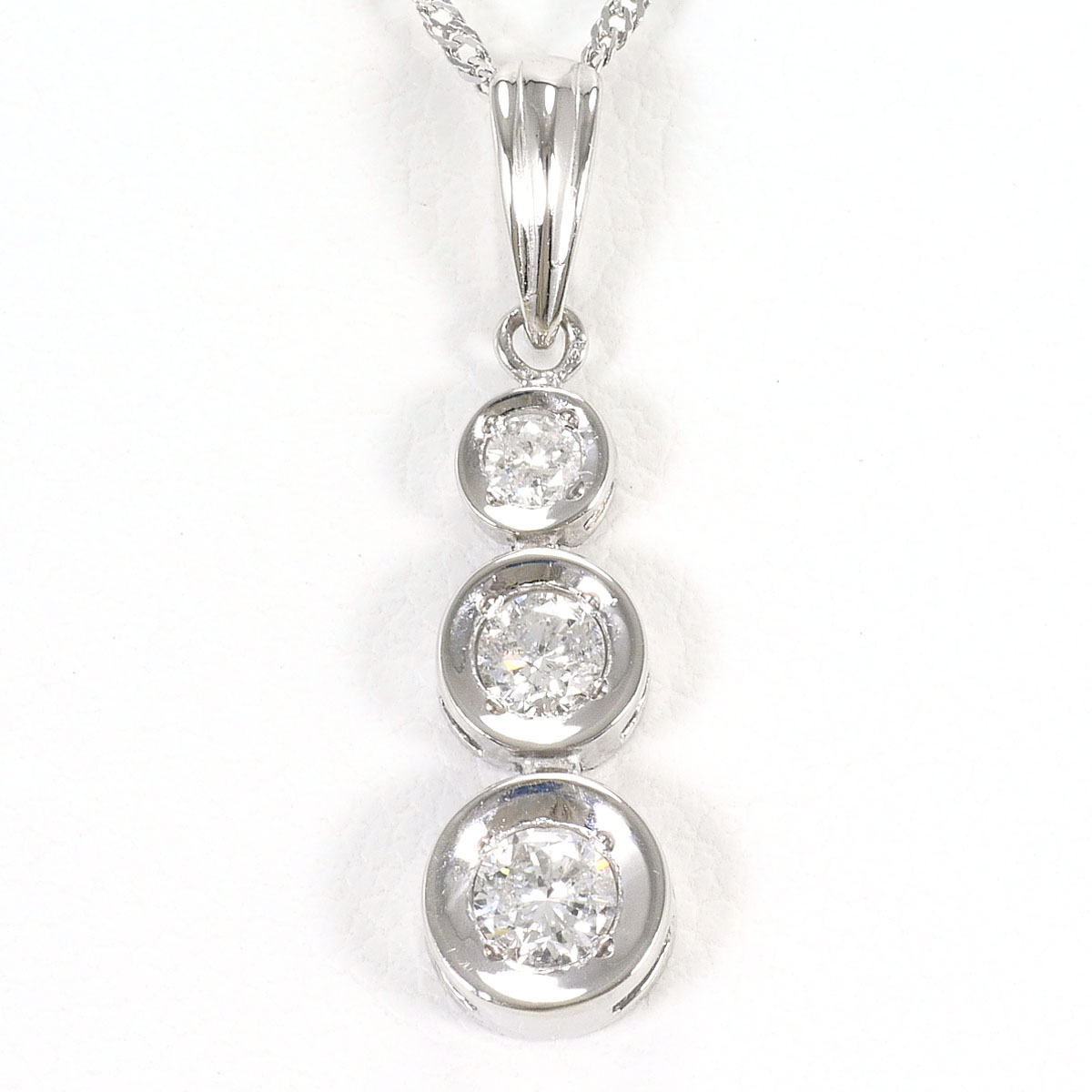 PT900 プラチナ PT850 プラチナ ネックレス ダイヤモンド 0.30ct 総重量約2.4g 約40cm 中古