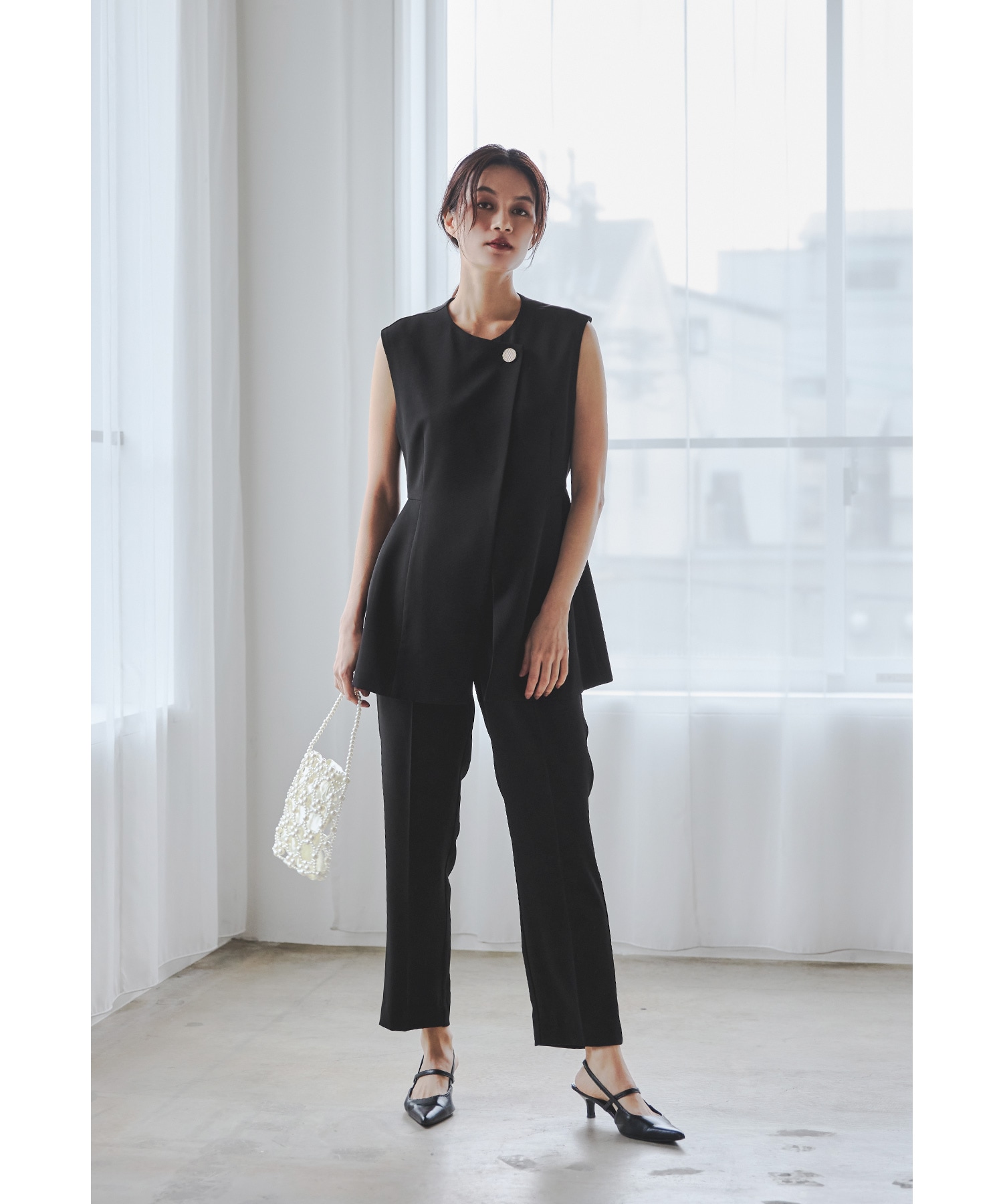 アシンメトリージレパンツスーツ レディース 2点セット セレモニースーツ テーパードパンツ セットアップ ベスト ジャケット 入園式 卒園式 入学式 卒業式 成人式 同窓会 ママ 母 七五三