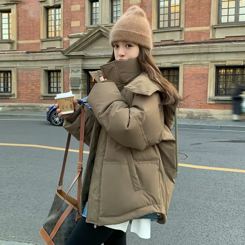 短いダウンジャケット女性超厚冬2024新フード付きレトロゆるい韓国系工装オリーブグリーンパーカー服
