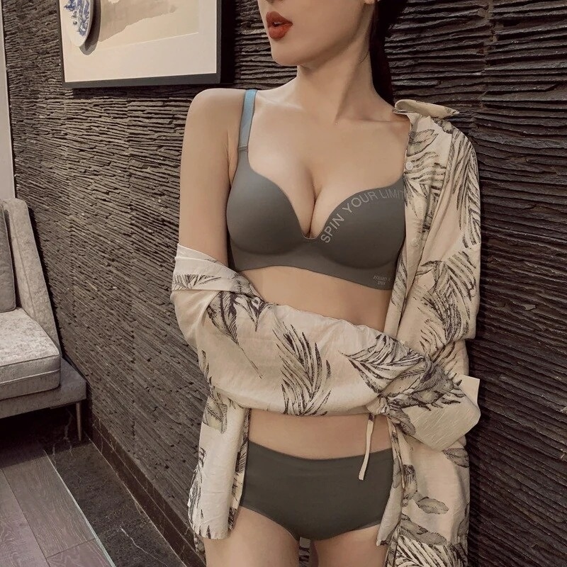 【送料無料】可愛いセット下着 人気ブラジャー 一瞬で引き締まる！補正下着 ノンワイヤーブラ愛されブラブラ可愛いセット下着 2025夏 新