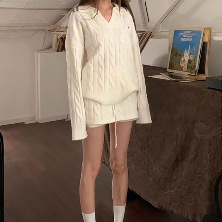 ハンリ韓国スーツレディース高級ケーブルタイポロカラーセーター晩秋初冬新作ニットスカートスーツ