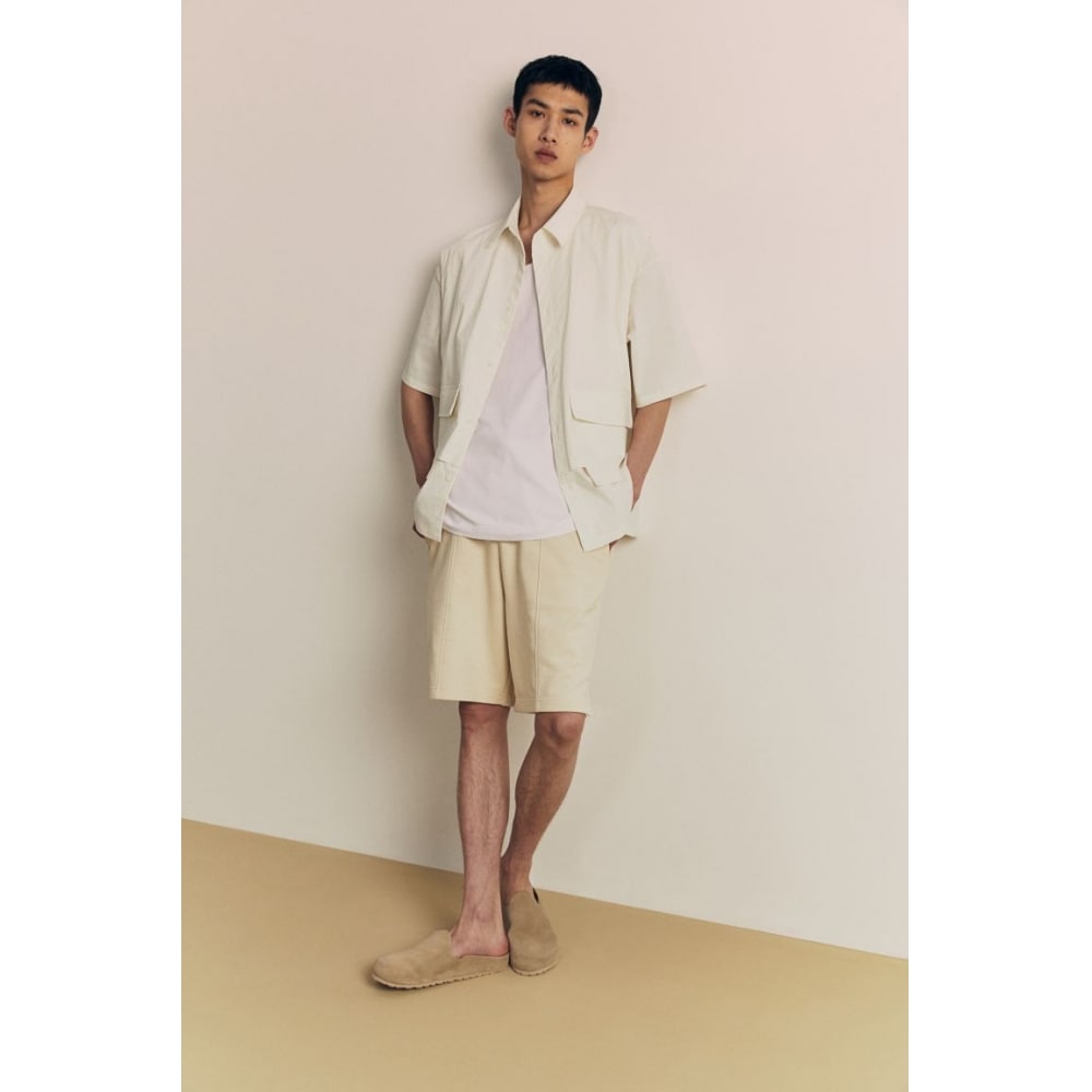 H&M ルーズフィットカーゴシャツクリーム