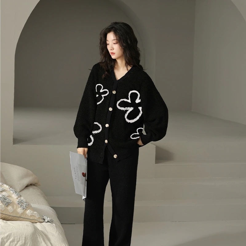 の新型サンゴのパジャマ可愛いレディース保湿厚手ス裏起毛漫画かわいい花の甘い２点セットウェア