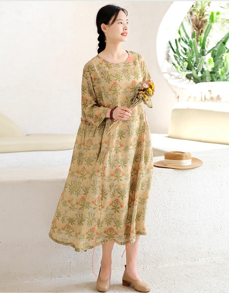 秋のラウンドネックロングスリーブワンピース