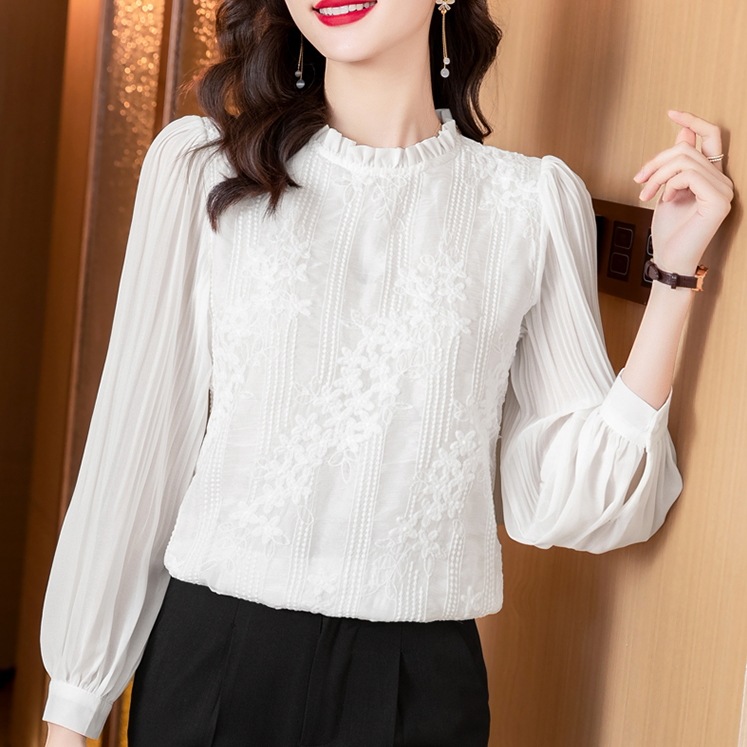 トップス ブラウス 白トップス ショート丈 長袖 パフスリーブ ラウンドネック スリム 細身 ストレート 切り替えデザイン プリーツ フリル かわいい 大人可愛い きれいめ シンプル 大人 上品 5,059円