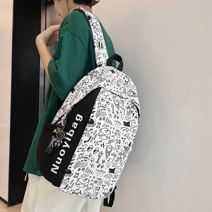 バッグ カバン レディース メンズ 男女兼用 リュック バッグパック 大容量 多収納 便利 軽量 軽い ポケット ファスナー サイドポケット かわいい カジュアル お洒落 かっこいい レトロ こなれ感