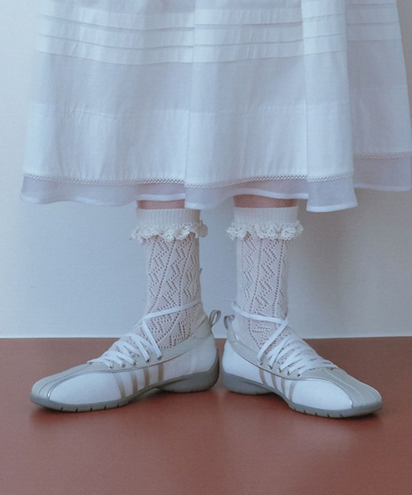 BLISS LACEUPメッシュ レースアップ フラットシューズ 付属