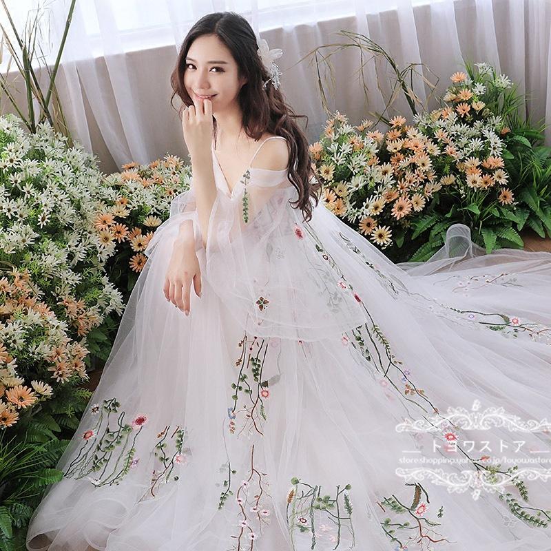 ウエディングドレスロングドレス結婚式二次会花嫁ドレス白披露宴花柄ブライダル前撮りAラインドレストレーン付きビアノ成人式お呼ばれ