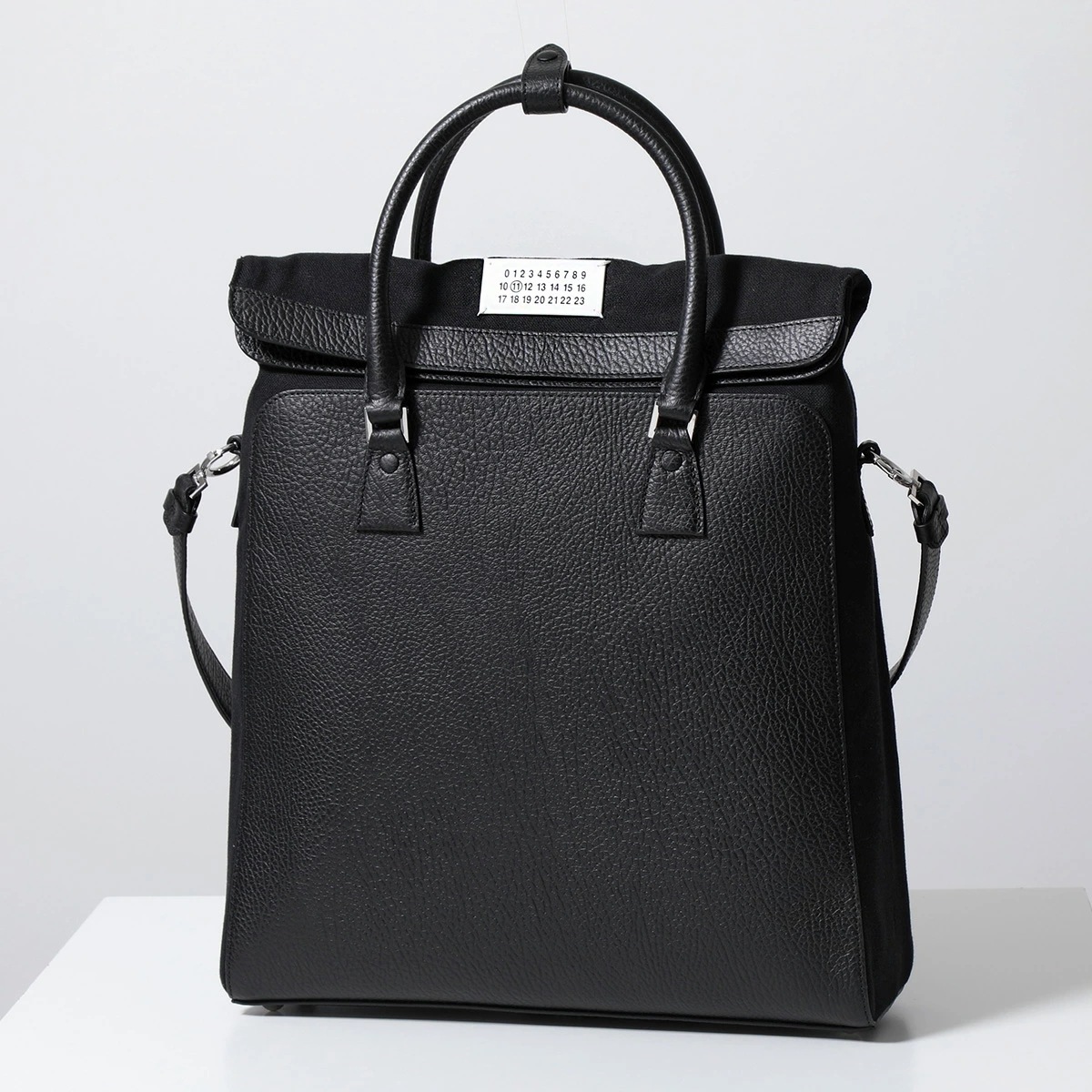 MAISON MARGIELA 11 メゾンマルジェラ トートバッグ 5AC SB1WA0004 P4348 メンズ ショルダーバッグ レザー カレンダーロゴ ステッチ 鞄 T8013