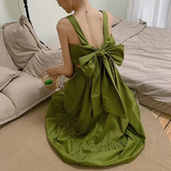 ワンピース フレアワンピース ワンピドレス ロング丈 袖なし ノースリーブ スクエアネック フレア Aライン リボン バックリボン 薄手 かわいい 大人可愛い シンプル 上品 おしゃれ お洒落