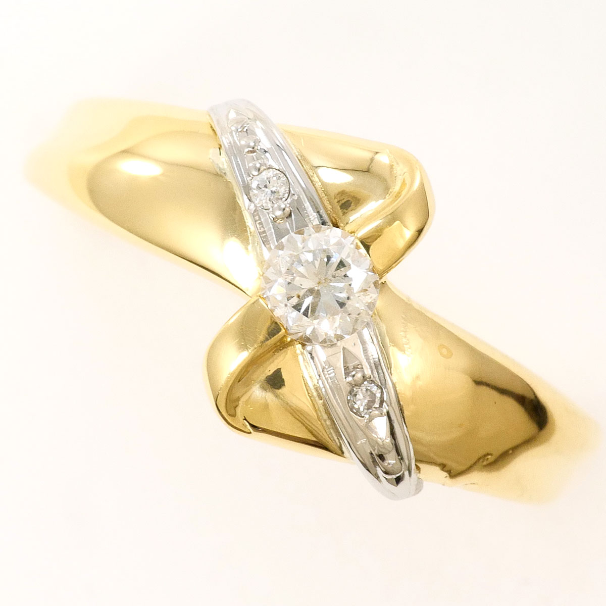PT900 プラチナ K18 18金 YG イエローゴールド リング・指輪 11号 ダイヤモンド 0.14ct ダイヤモンド 0.01ct 総重量約2.5g 中古
