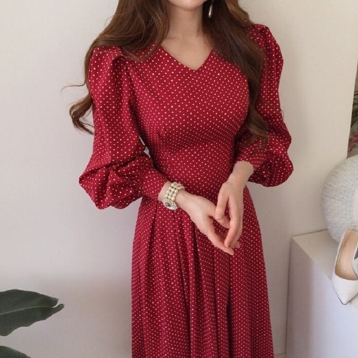 レトロ風 キレイめ ワンピース デート ワンピドレス ロング ロング丈 9分丈 袖あり 長袖 ボリューム袖 パフスリーブ 萌袖 Vネック 襟なし フレア Aライン 刺繍 リボン ウエストリボン
