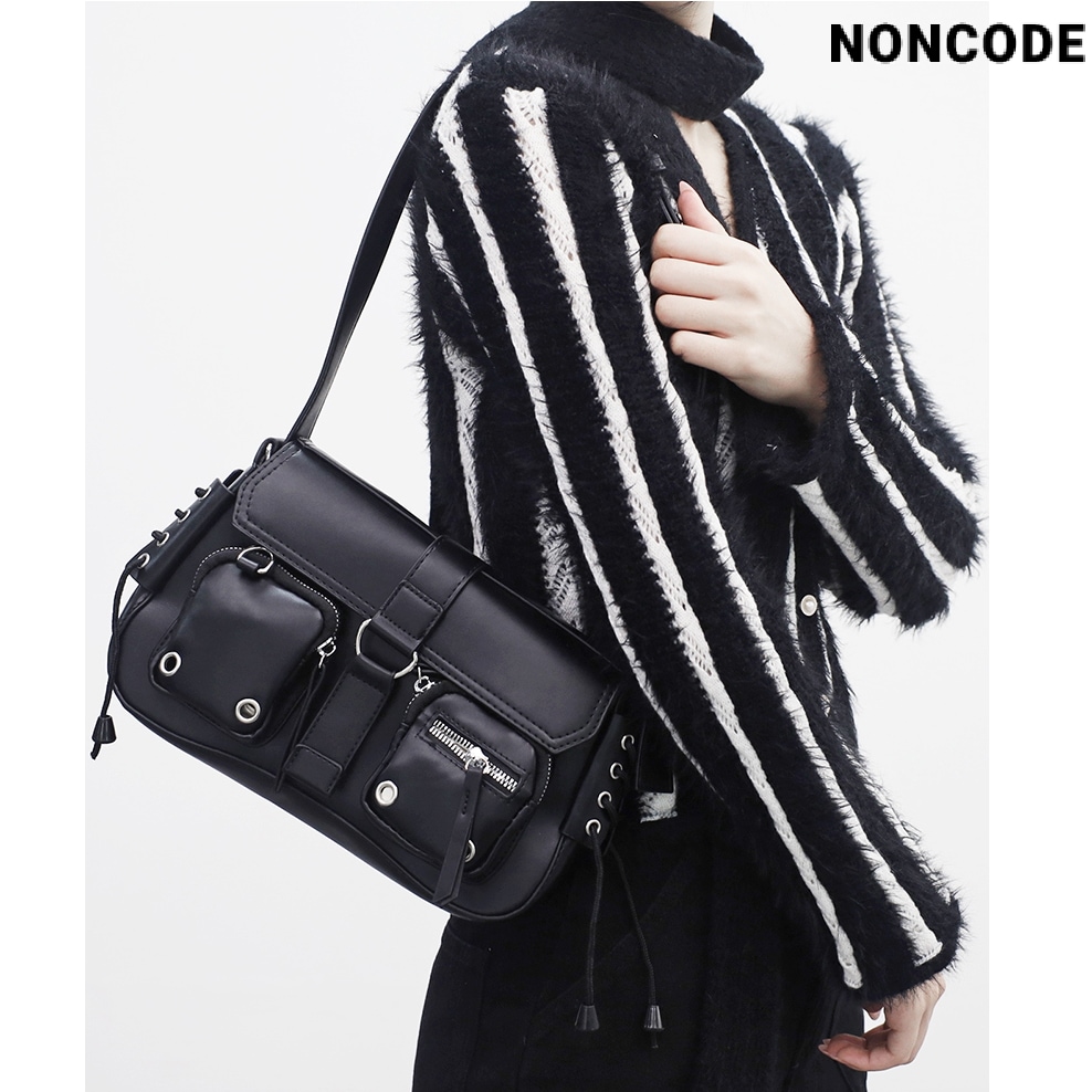 Cassette pocket shoulder bag 新商品 新学期 韓国人気 韓国ファッション 学生バッグ デイリーバッグ 女性バッグ