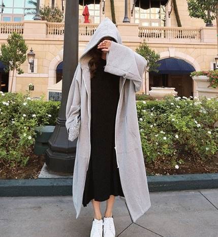 レディース トップス パーカー ロング 長袖 ボリューム袖 萌袖 前開き フード ポケット シンプル 4,981円