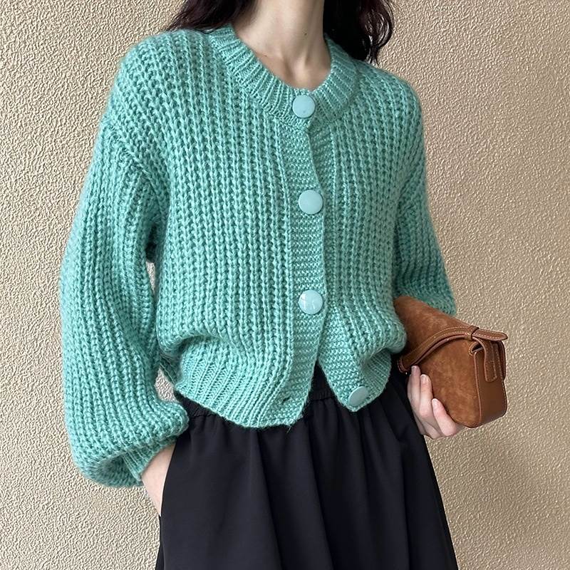 トップス カーディガン レディース ニットカーディガン 長袖 ボリューム袖 前開き ボタン ショート丈 かわいい 大人可愛い きれいめ シンプル 上品 おしゃれ かっこいい カジュアル こなれ感 個性