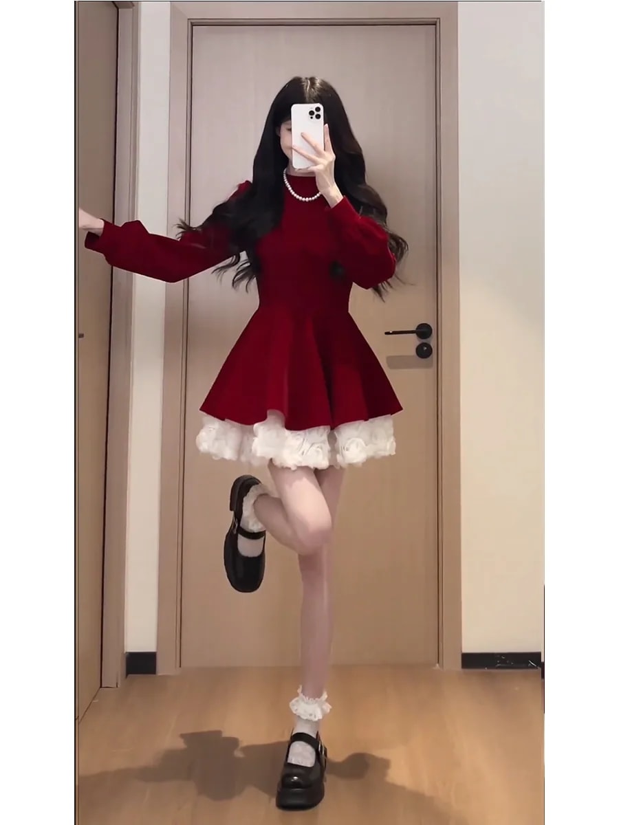 フレンチヘップバーンスタイルの赤いベルベットのドレスの女性の秋と冬のウエスト痩身ロングスカート