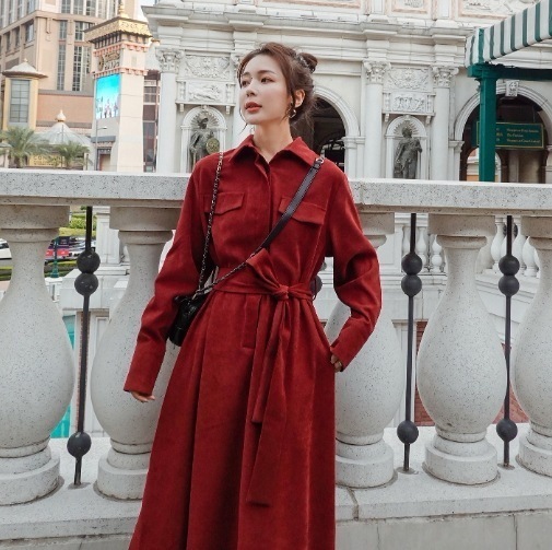 ワンピース シャツワンピース 膝下 袖あり 長袖 襟付き シャツカラー デザイン ボタン 美ライン ニュアンス ベルト コーデュロイ カラバリ リラックス かわいい 大人可愛い きれいめ シンプル 8,221円