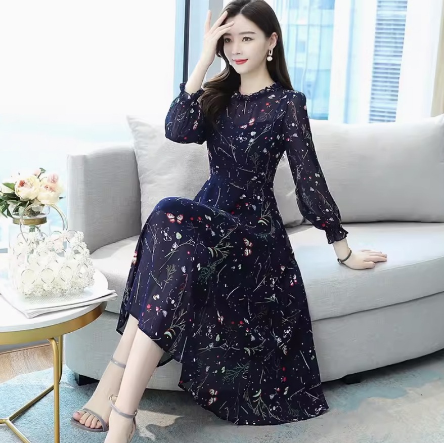 ワンピース フレアワンピース ミモレ丈 かわいい 大人可愛い きれいめ シンプル カジュアル 大人 上品 おしゃれ お洒落 大人女子 こなれ感 個性的 主役級 存在感 美容師 メイクアップアーティスト