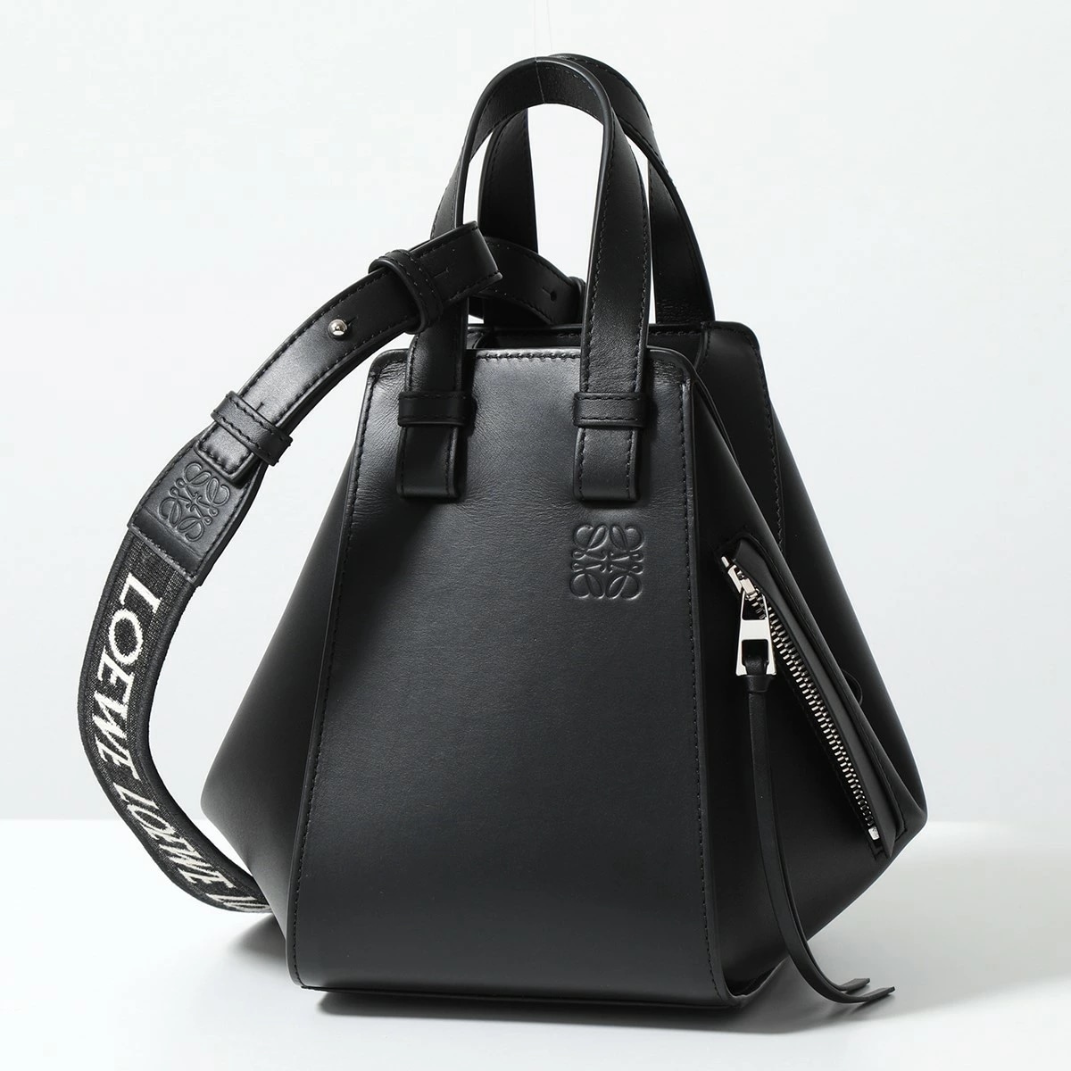 LOEWE ロエベ ハンドバッグ HAMMOCK COMPACT ハンモック コンパクト A538H13X14 レディース ショルダーバッグ サテンカーフ アナグラム 鞄 1100/BLACK