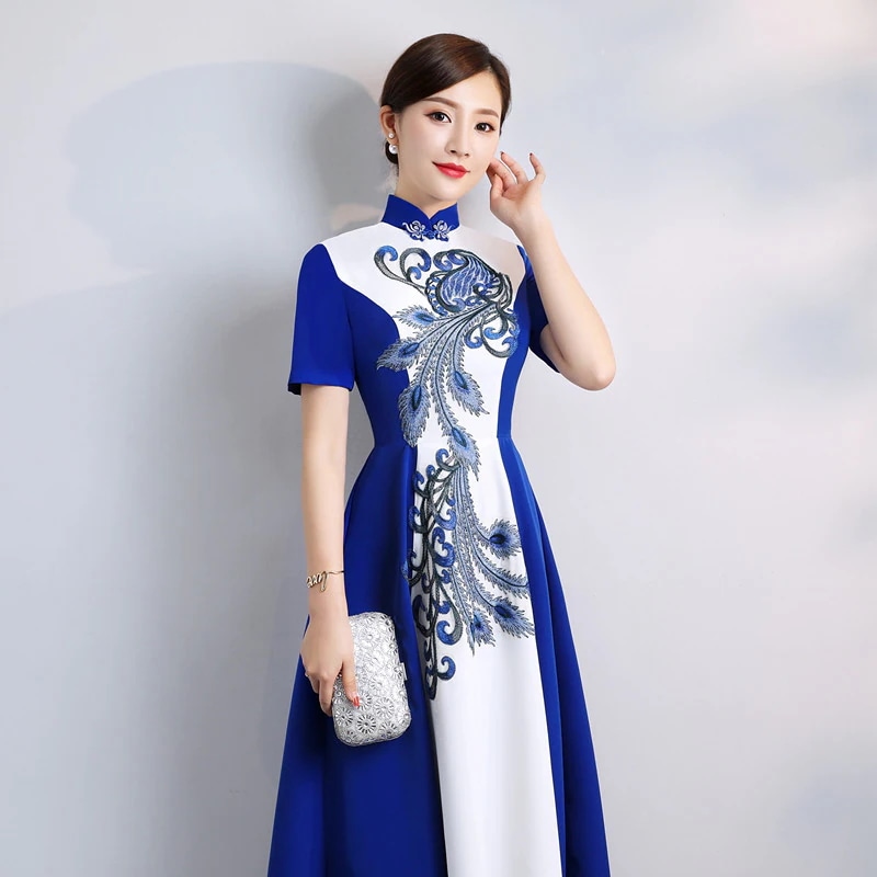 ワンピースドレスドレス2025青と白の磁器のスリム改善チョンサムロングバンケットドレスステージショーコーラスパフォーマンス服