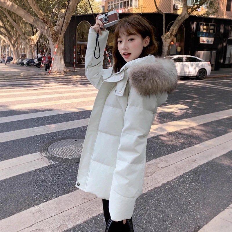 2025年冬新作 韓国風 スリムフィット ウエストシェイプ ショートダウンジャケット 小柄な女性向け 大きなファーカラー 暖かいコート
