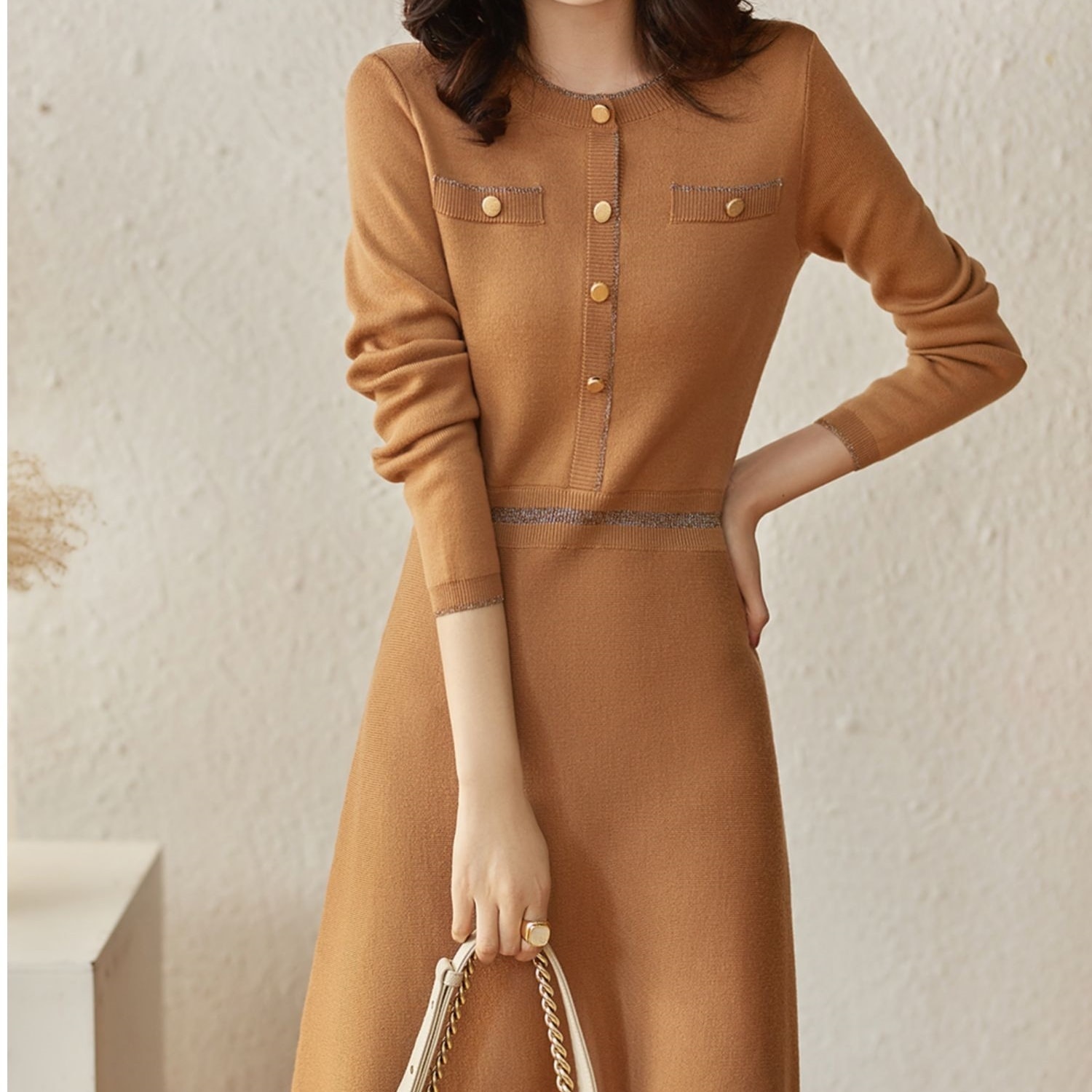 ワンピース ミディアム丈ワンピース ミディアム丈 長袖 ラウンドネック ウエストマーク ハーフボタン セミフレア かわいい 大人可愛い きれいめ シンプル 上品 おしゃれ かっこいい レトロ ラフ 9,038円