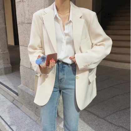 ジャケット テーラードジャケット 白トップス 長袖 萌袖 襟付き ワイド ポケット 前開き ポリエステル PU 大人可愛い きれいめ シンプル カジュアル 大人 上品 おしゃれ かっこいい 大人女子