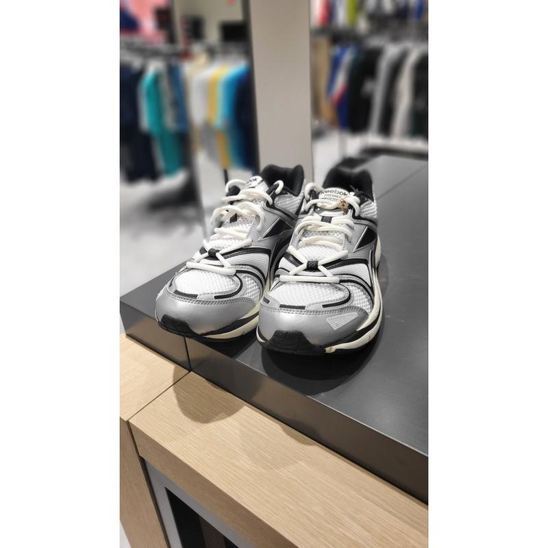 [驪州店] RESO4EY3UBB プレミアロードプラスVI 男女共用運動靴