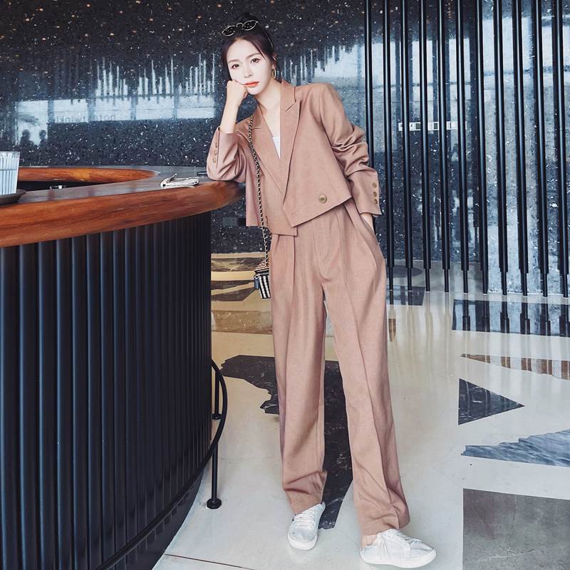 SNSで話題セットアップ レディース スーツ ジャケット パンツ 上下セット 茶 ブラウン 無地 ニュアンスカラー ボタン 個性的 かっこいい ショート丈 アウター 上着 セクシー ワイドパンツ S