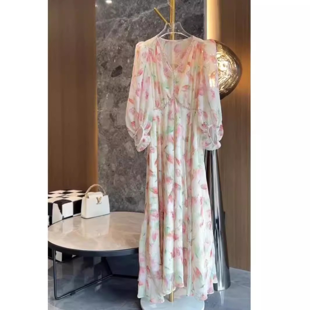 フランスのハイエンドの絶妙な気質とハイエンドの気持ち非常に格好良い南フランス語のバケーションスタイルピンクフローラルシフォンドレスサマー
