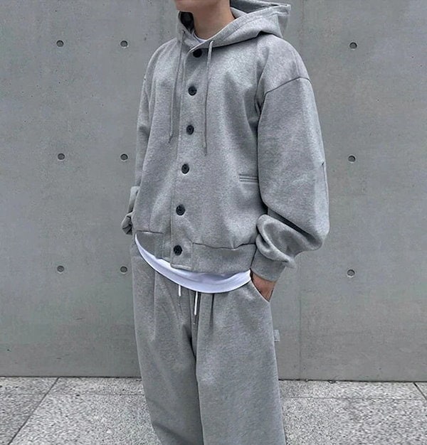 Qoo10] 春秋冬と幅広く着用できます！ セットアッ