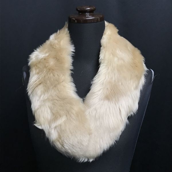 イングランド製羊毛皮/シープスキン/ファーティペット【幅6-9cm/全長76cm/ベージュ/beige】クリップ留め/付け襟/和装/洋装/tippetcCM91