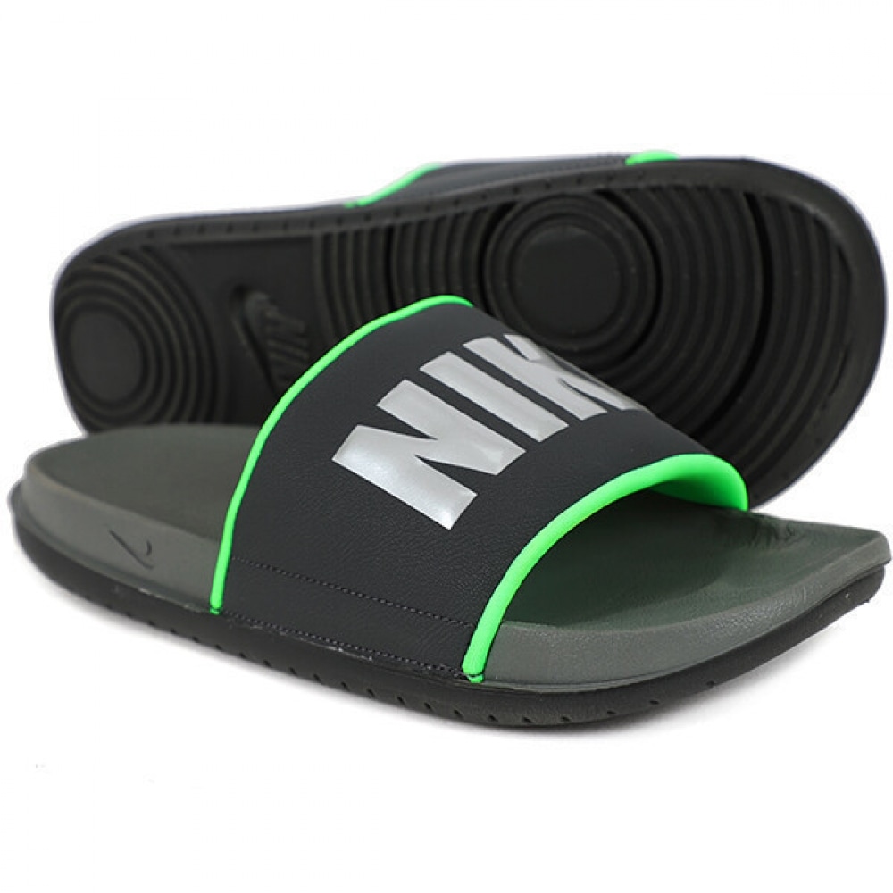 ナイキ オフコート スライド