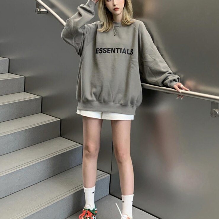 トップス レディース メンズ ユニセックス ビッグシルエット ロゴ スウェット ビッグサイズ 袖あり 長袖 襟なし ラウンドネック かわいい きれいめ シンプル カジュアル 大人 おしゃれ かっこいい