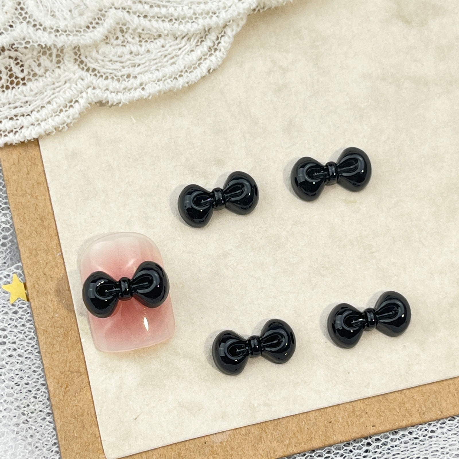 Qoo10] スヌーピー ネイルパーツ 約20個入り : ネイル