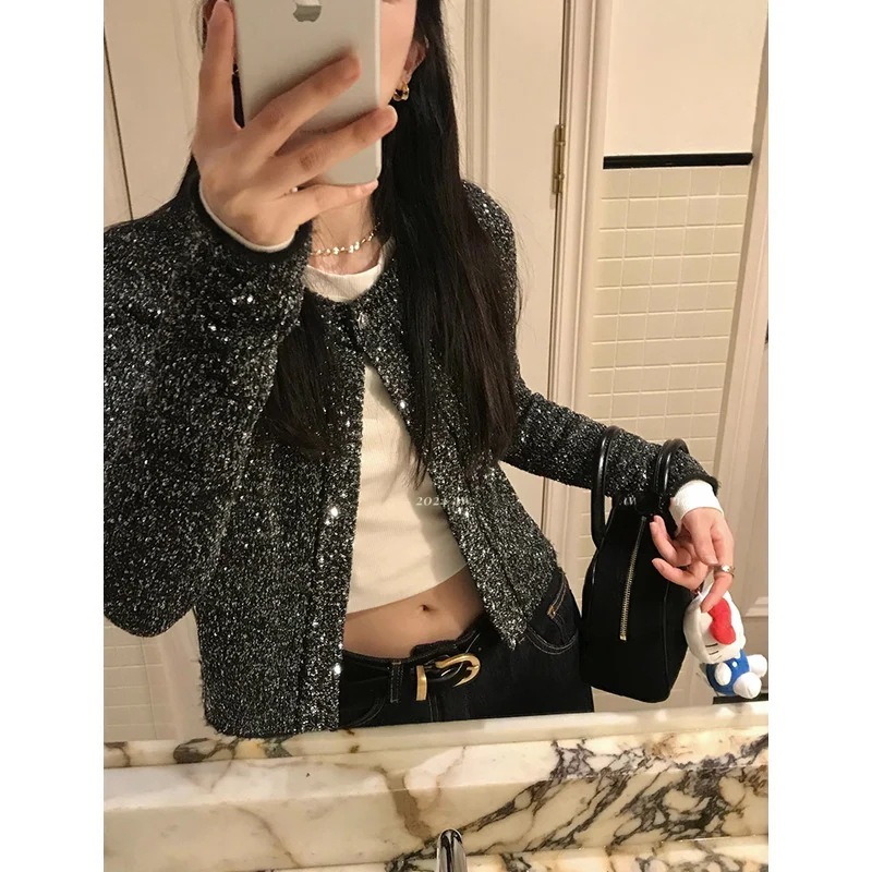 （細工が凝っている）Ouyang Xiaoshishi Xiaoxiangスタイルの編集セイター秋の女性のためのニットセーター新しいハイエンドブラックレトロ長袖カーディガントップ