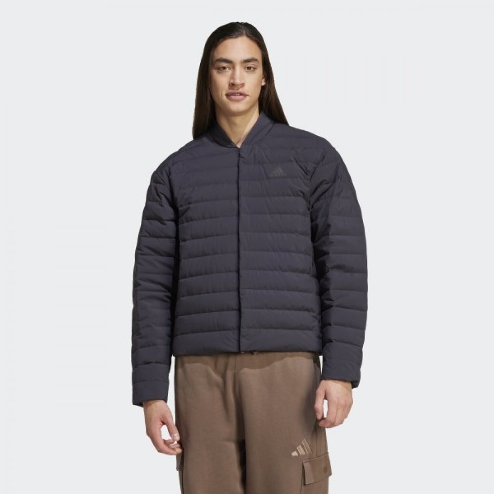 アディダスユニセックス軽量パッド入り IN6276 ヘリオニックライトジャケット