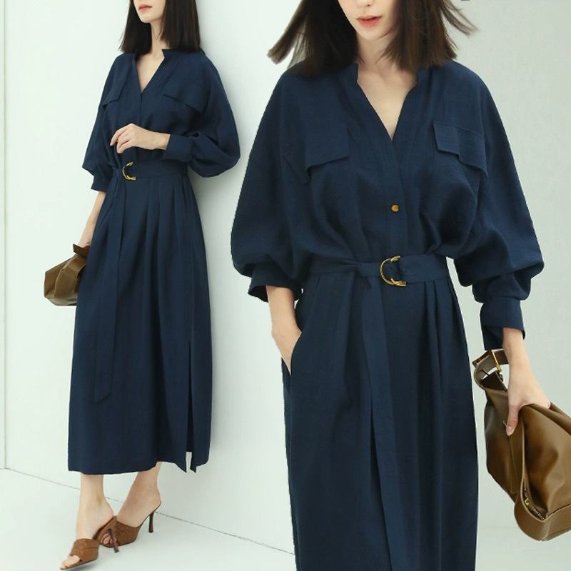 エレガントなVネックロングシャツワンピース - 七分袖バブル袖 - ハイウエストプリーツデザイン - 上品無地の大人シンプルワンピース　24621
