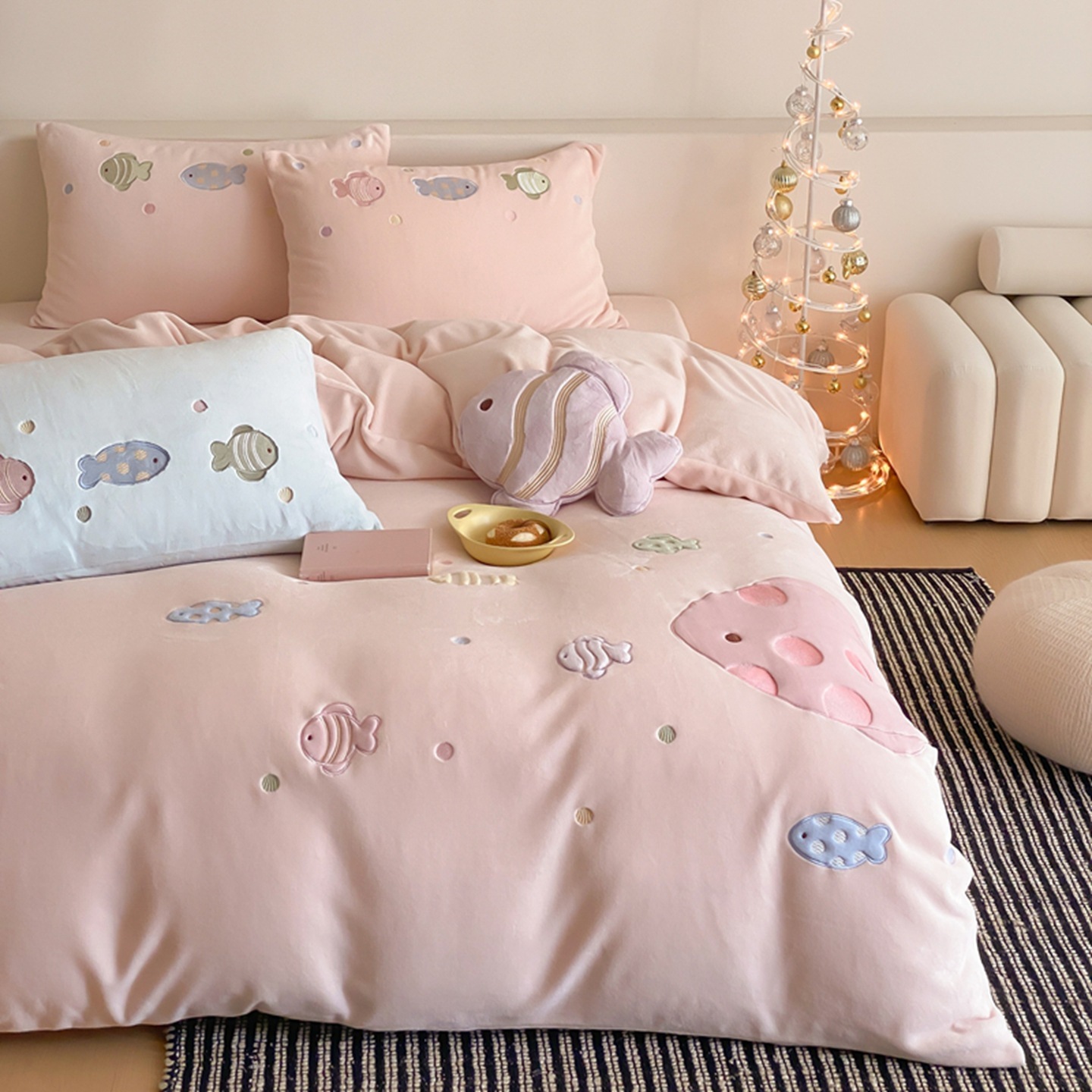 たくさんの魚 全消光 ミルク ボア 4点セット フェイク カシミヤ 厚手 刺繍 掛けカバー カートゥーン ボックスシーツ