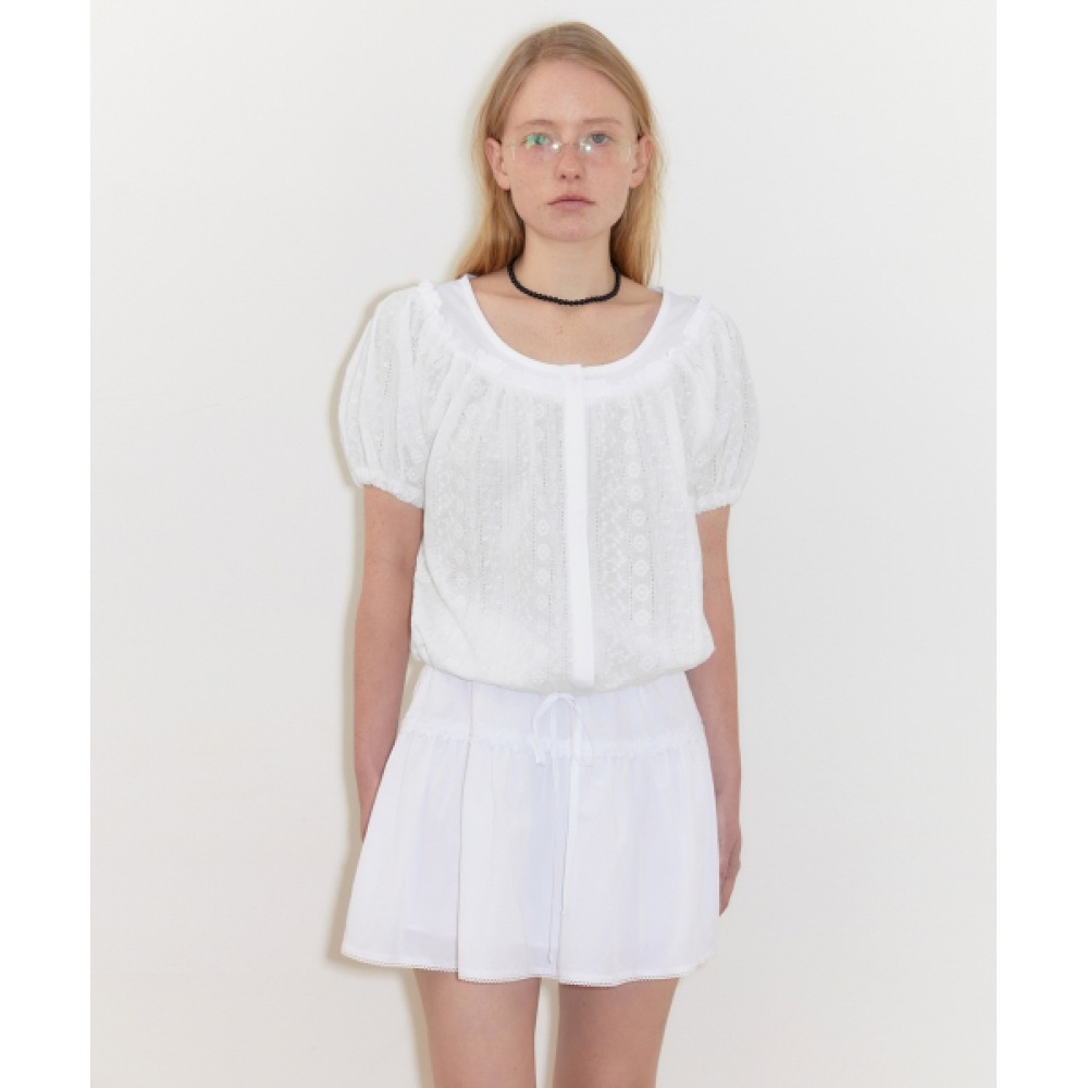 SINOON シャーリングハーフブラウス (ホワイト)