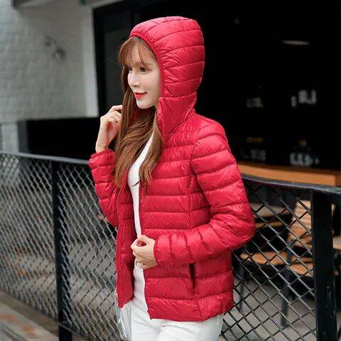 アウトドア フード付きジャケット 防寒 ダウンジャケット フード付きダウンコート ダウンコート レディース アウター 女性 防風 ショート丈 軽量 女性 早い者勝ち 軽い 秋冬 軽量ダウンジャケット