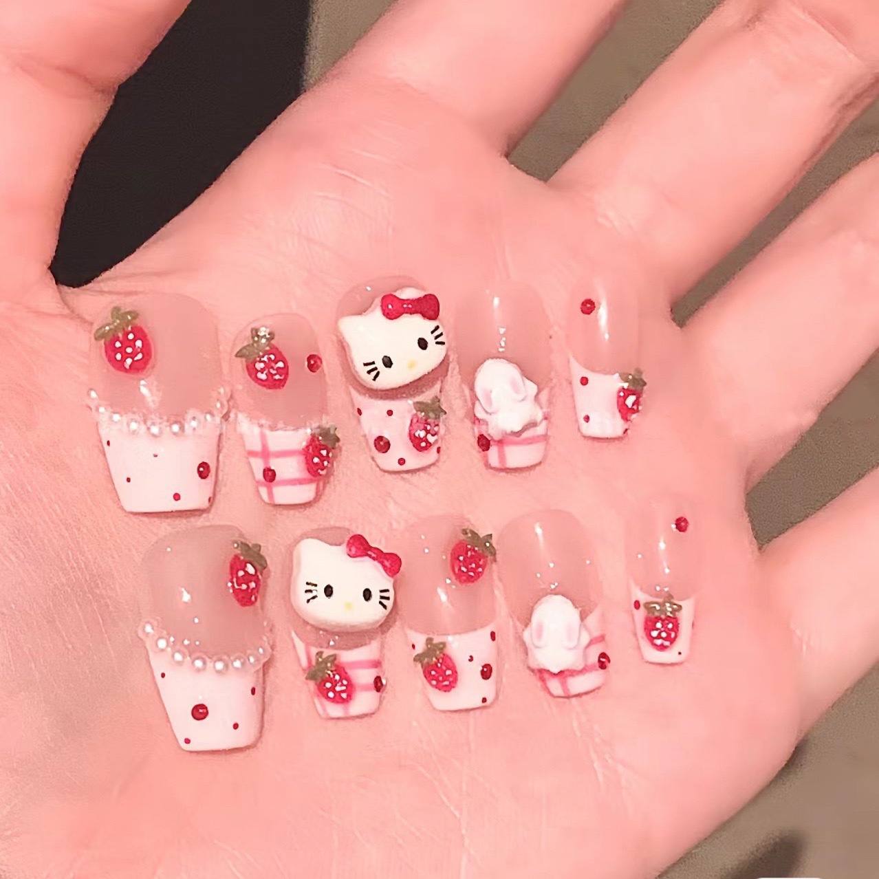 erico☺︎ | 🐱 HELLO KITTY❤️ 50周年すごー 105〜110min