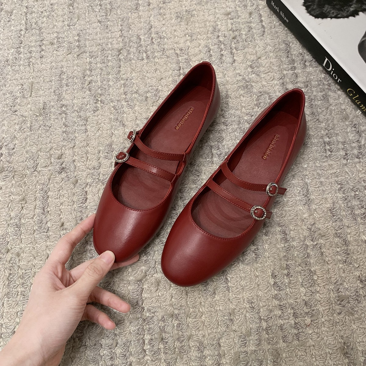 シープスキンバージョングレープマザーシューズラウンドトゥダブルバックルメアリーゼンシューズ用汎用フラットシューズ本革のスクープシューズ