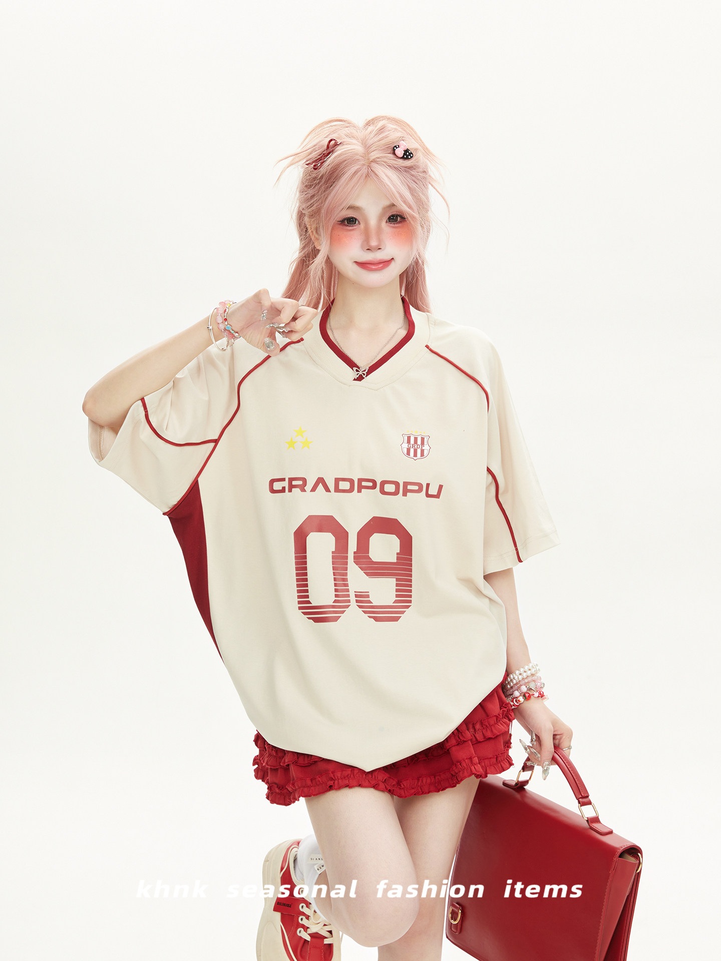 2026春夏 トップスバイカラー長袖TシャツかわいいK-POP黑白レディース韓国風ロゴ衣装ルーズゆったりカジュアルおしゃれサイズ袖グラフィックシルエットファッション系サイドシャツフット春スポーツT