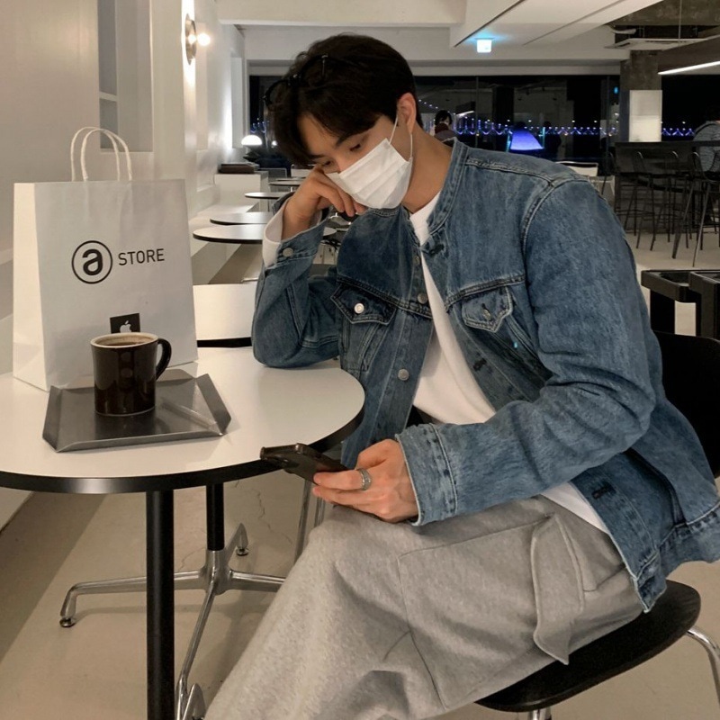 ヴィンテージデニムジャケットメンズ2023秋の新しい韓国語バージョンの緩いブラウスカラーワークジャケット