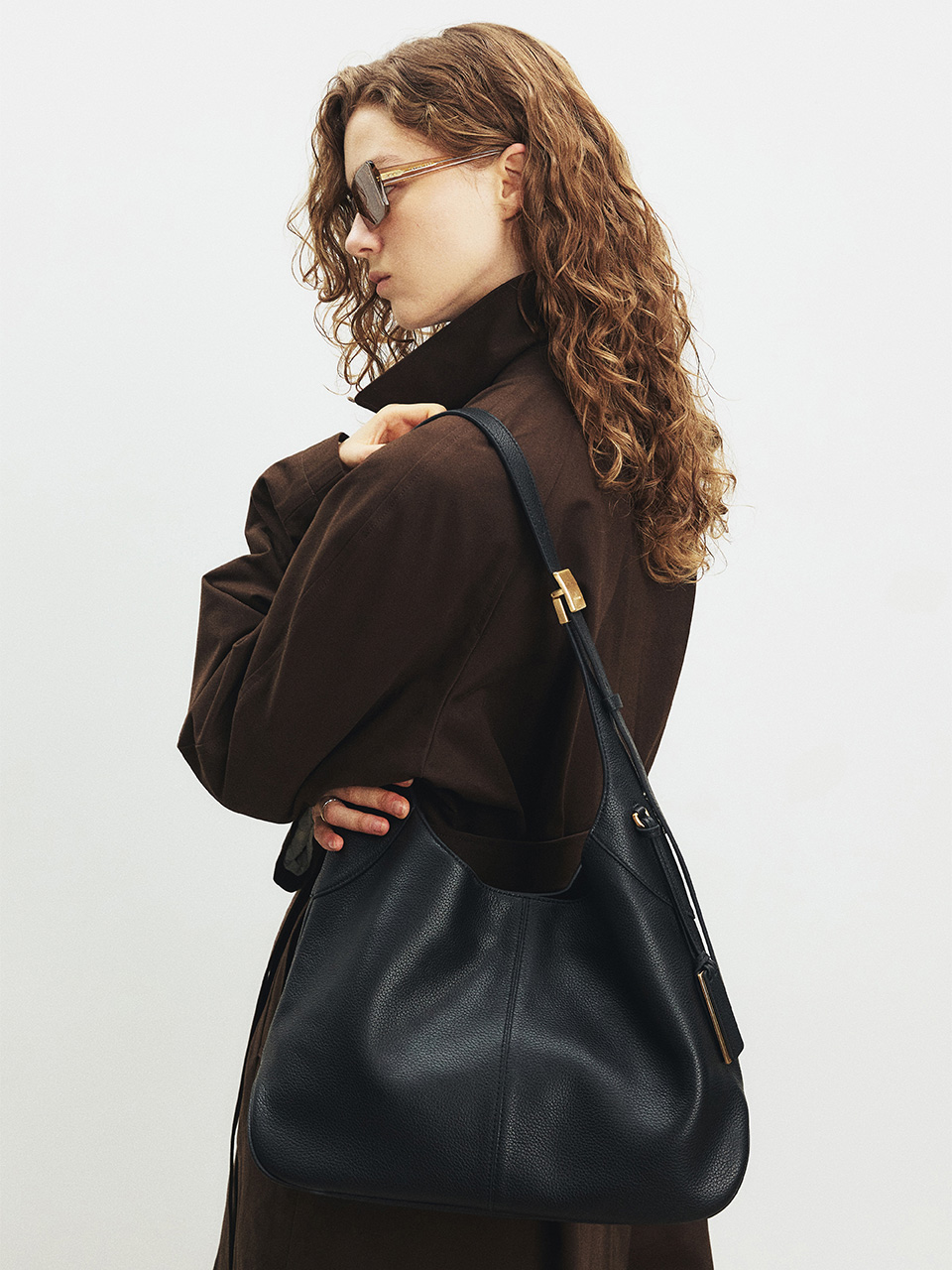 【JOY GRYSON】 25FW ADELE HOBO BAG : 2COLORS 39,390円