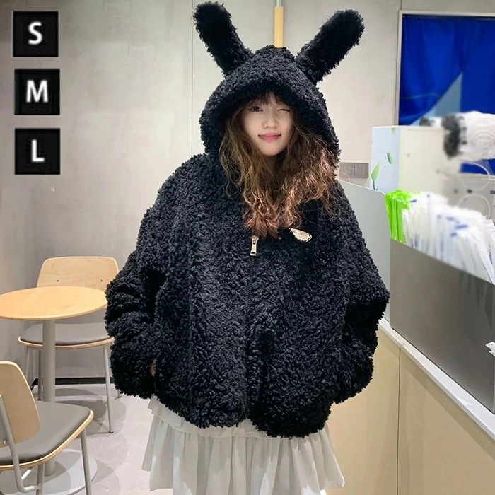 ボアパーカー ウサギ耳 レディース ブラック 黒 ふわふわ もこもこ 冬 アウター アニマル トップス ジャケット 萌え萌え かわいい フード付き ポケット付き あったか 防寒 寒さ対策 ゆったり 長