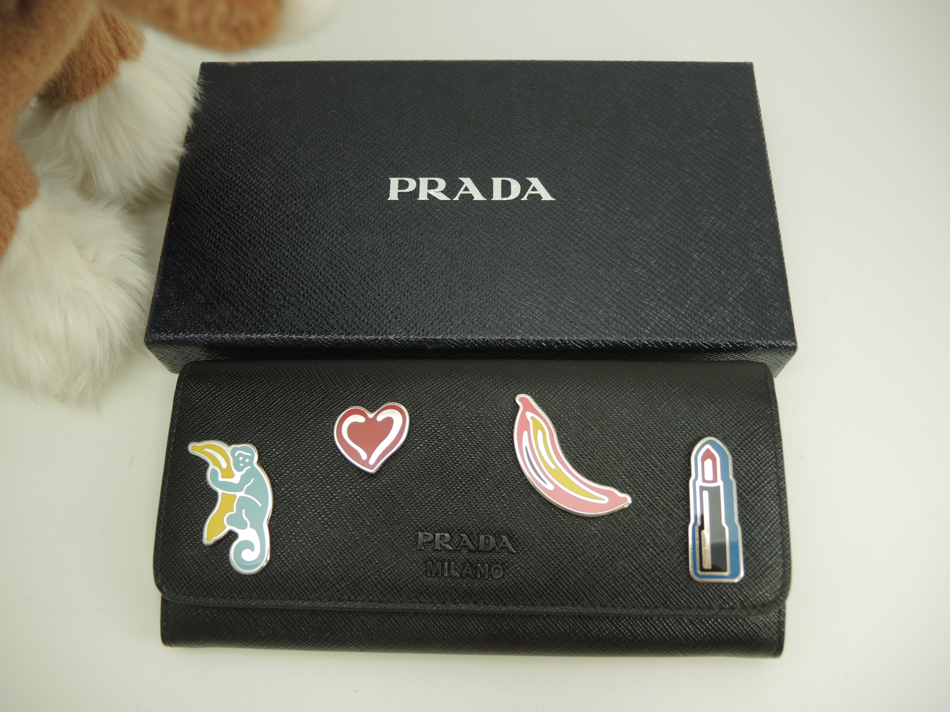 ロングウォレット ワッペン サフィアーノ黒 シルバー金具 2折長財布 美品@181