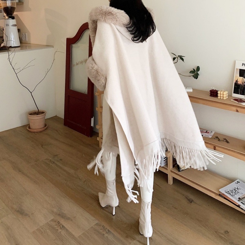 ヘチンポンチョフードコート